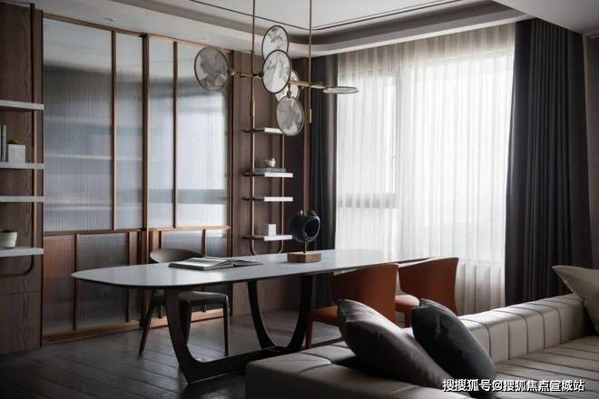 桥C位前湾壹号售楼处发布：一席尽奢藏”CQ9电子游戏平台®前湾壹号售楼处 虹